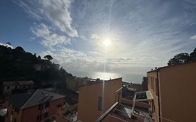 2-Bedroom Sunny Sea View With Balcony, La Casa Di Christine